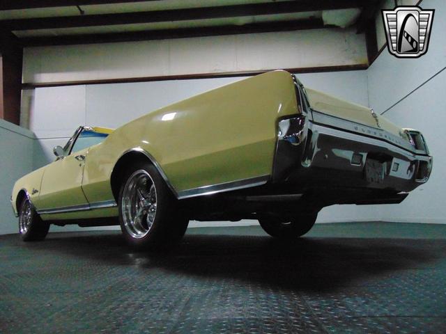 Photo of 1967 Saffron Yellow Oldsmobile Cutlass