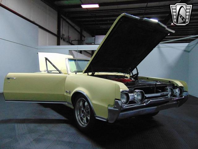 Photo of 1967 Saffron Yellow Oldsmobile Cutlass
