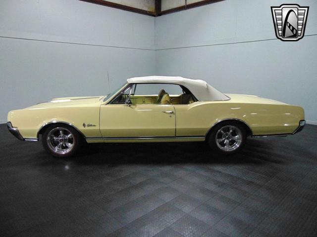 Photo of 1967 Saffron Yellow Oldsmobile Cutlass