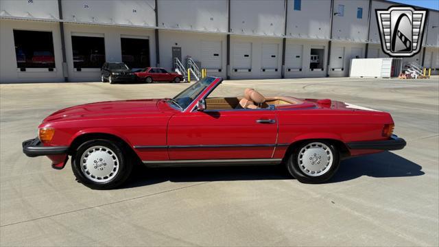 Photo of 1986 Red Mercedes-Benz 560SL