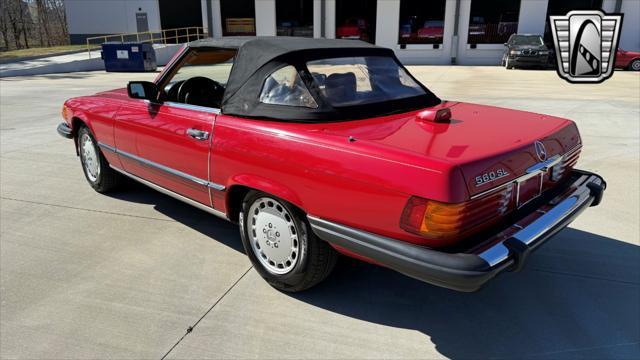 Photo of 1986 Red Mercedes-Benz 560SL