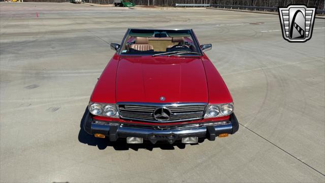 Photo of 1986 Red Mercedes-Benz 560SL