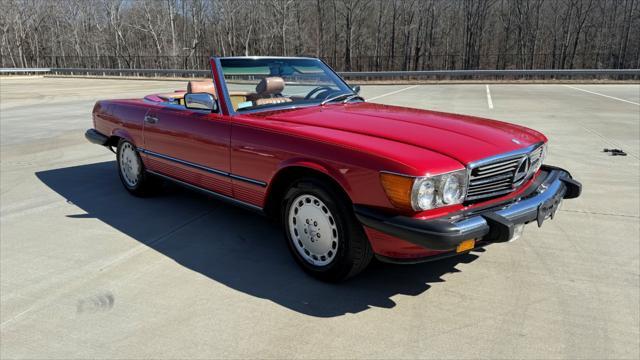Photo of 1986 Red Mercedes-Benz 560SL