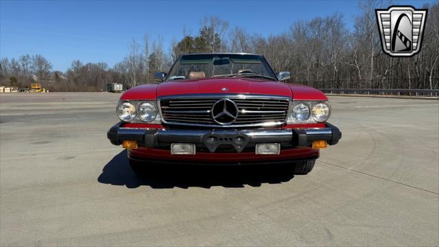 Photo of 1986 Red Mercedes-Benz 560SL