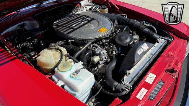 Photo of 1986 Red Mercedes-Benz 560SL