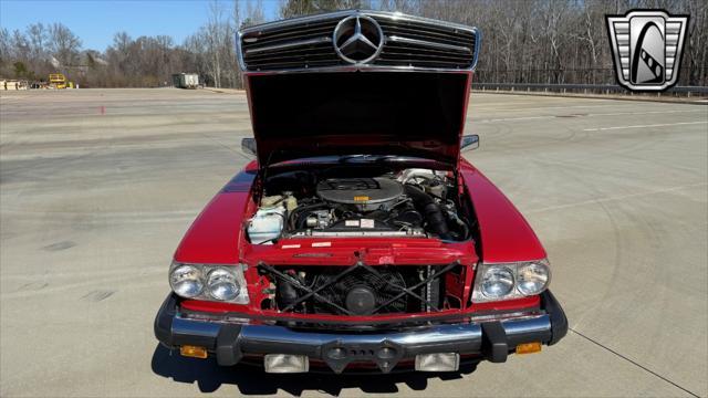 Photo of 1986 Red Mercedes-Benz 560SL