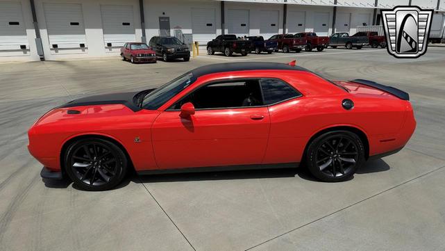 Photo of 2019 Hemi Orange Dodge Challenger