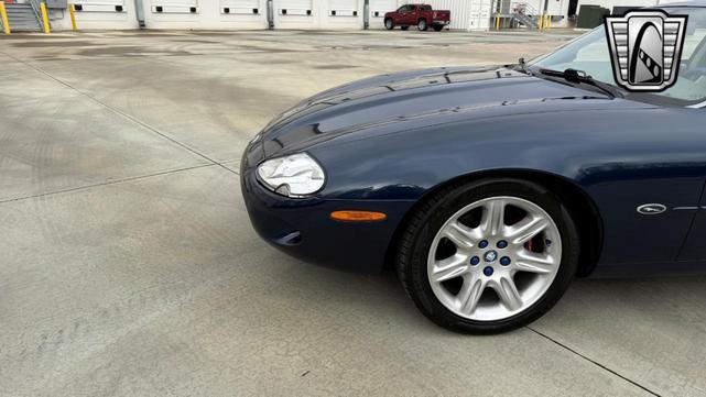 Photo of 2000 Blue Jaguar XK8