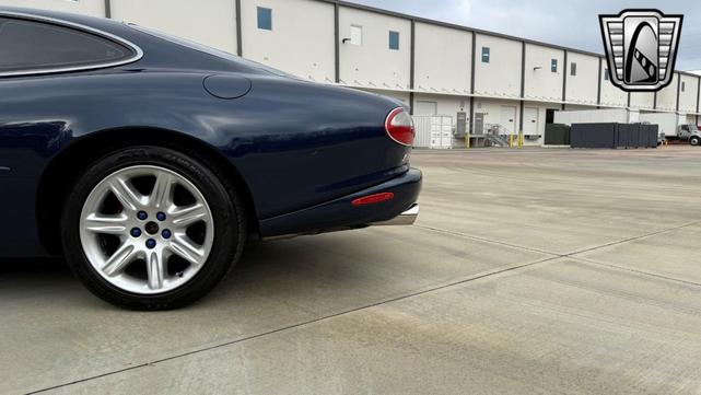 Photo of 2000 Blue Jaguar XK8