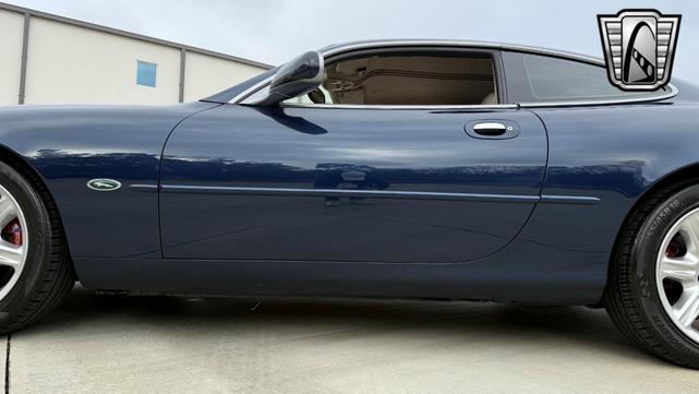 Photo of 2000 Blue Jaguar XK8
