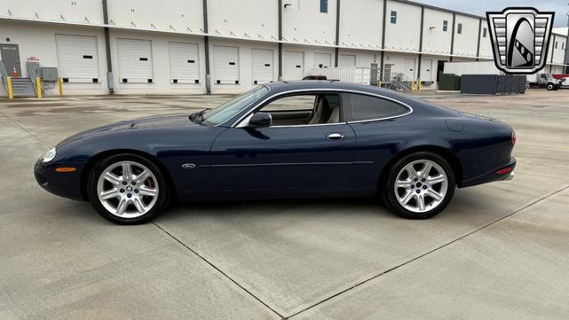 Photo of 2000 Blue Jaguar XK8