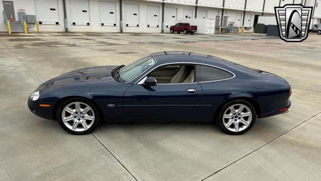 Photo of 2000 Blue Jaguar XK8