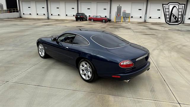 Photo of 2000 Blue Jaguar XK8