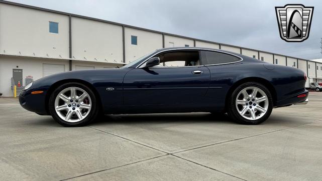 Photo of 2000 Blue Jaguar XK8