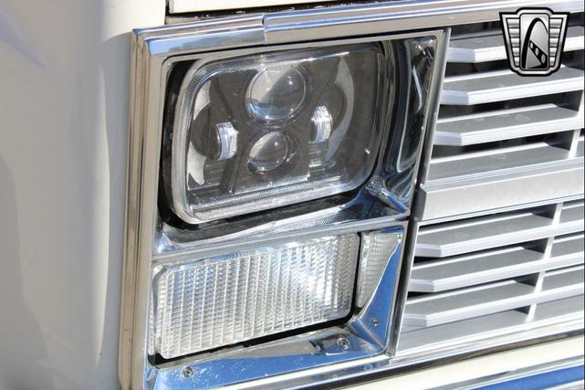 Photo of 1983 White Chevrolet C10/K10