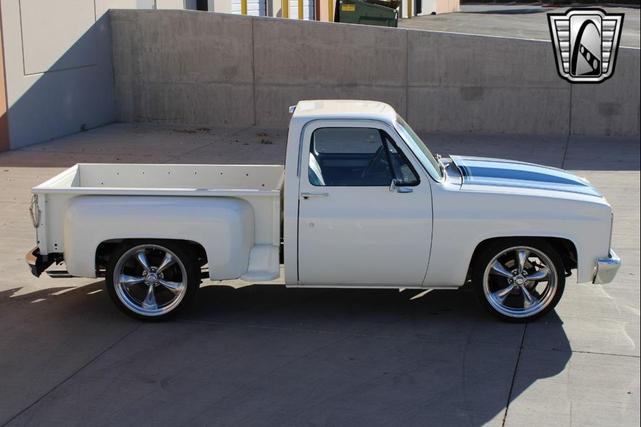 Photo of 1983 White Chevrolet C10/K10