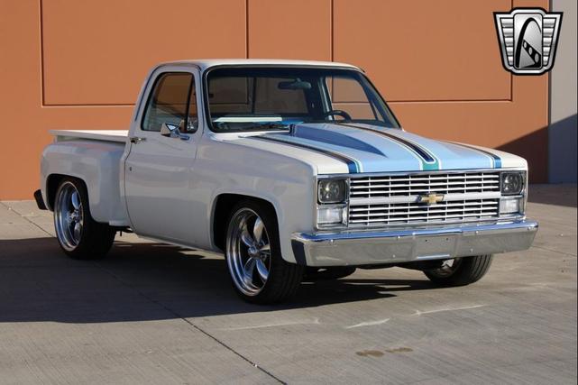 Photo of 1983 White Chevrolet C10/K10
