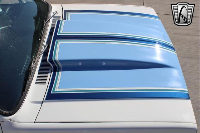Photo of 1983 White Chevrolet C10/K10