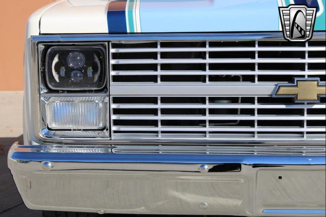 Photo of 1983 White Chevrolet C10/K10