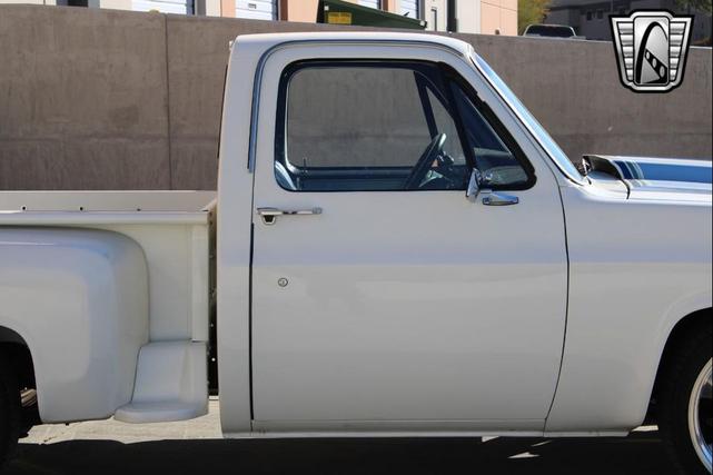 Photo of 1983 White Chevrolet C10/K10
