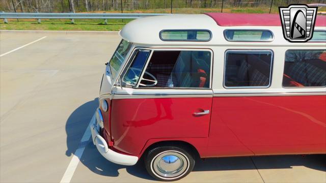 Photo of 1975 Red Volkswagen Type 2