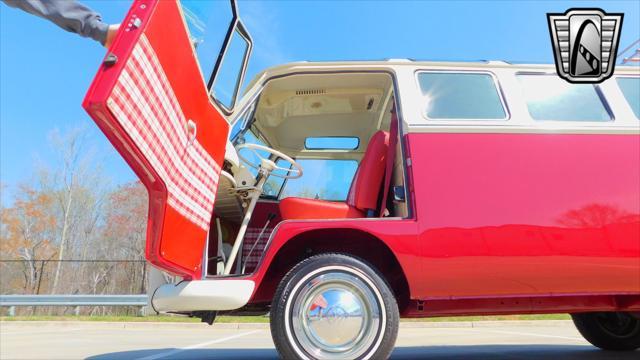 Photo of 1975 Red Volkswagen Type 2
