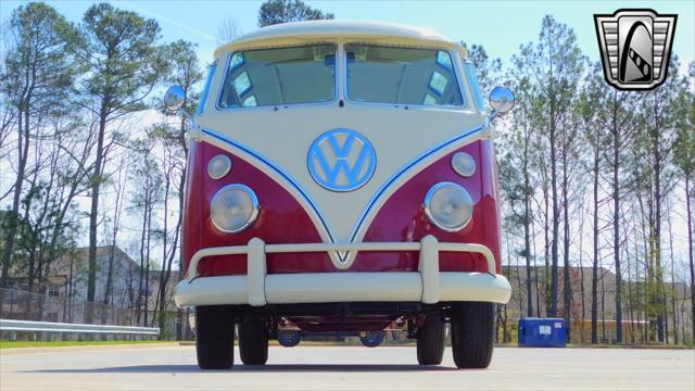 Photo of 1975 Red Volkswagen Type 2