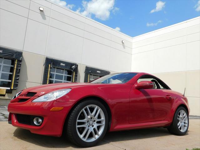 Photo of 2009 Red Mercedes-Benz SLK-Class