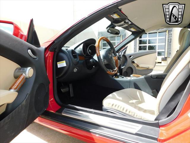 Photo of 2009 Red Mercedes-Benz SLK-Class