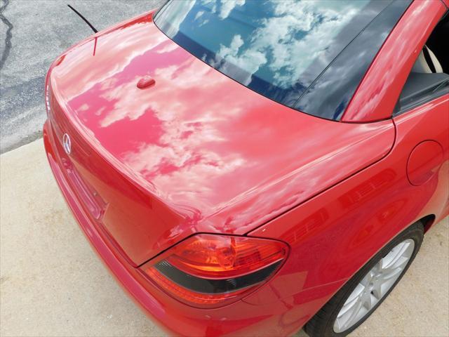 Photo of 2009 Red Mercedes-Benz SLK-Class