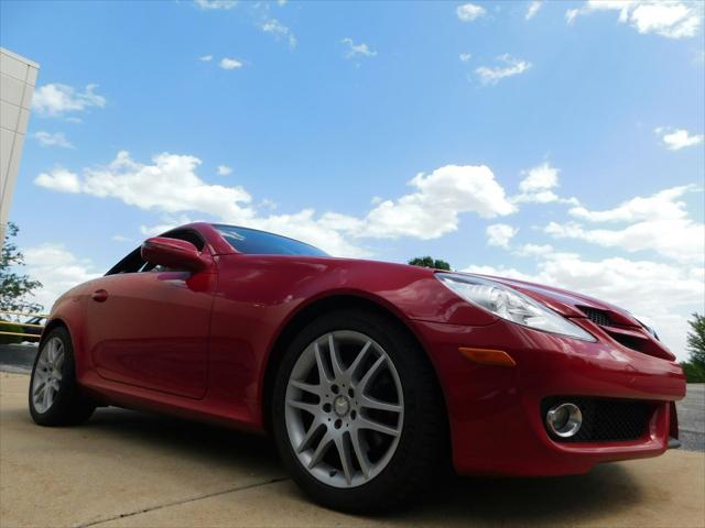 Photo of 2009 Red Mercedes-Benz SLK-Class
