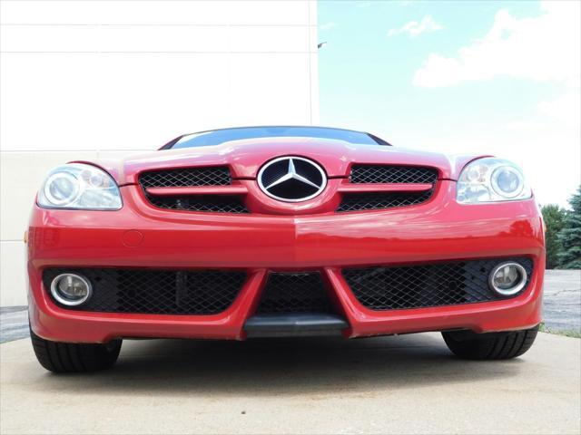 Photo of 2009 Red Mercedes-Benz SLK-Class