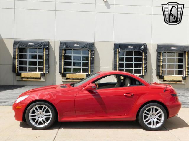 Photo of 2009 Red Mercedes-Benz SLK-Class