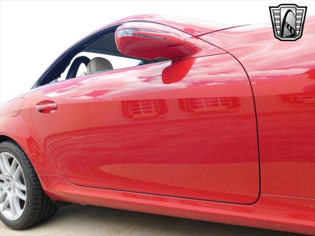 Photo of 2009 Red Mercedes-Benz SLK-Class
