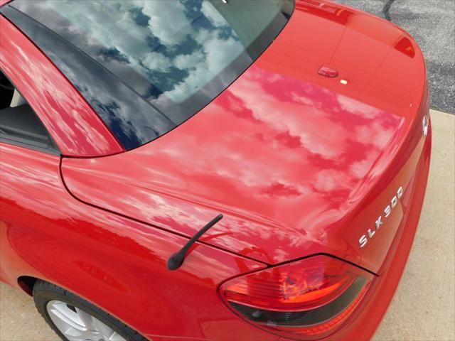 Photo of 2009 Red Mercedes-Benz SLK-Class