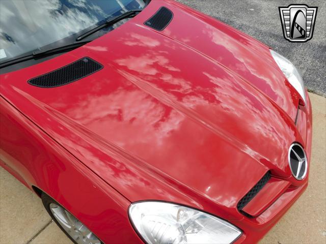 Photo of 2009 Red Mercedes-Benz SLK-Class