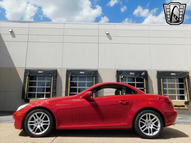 Photo of 2009 Red Mercedes-Benz SLK-Class