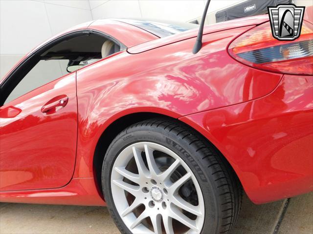 Photo of 2009 Red Mercedes-Benz SLK-Class