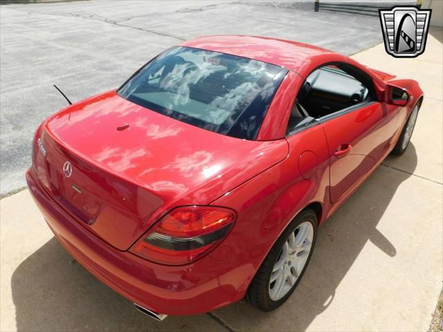 Photo of 2009 Red Mercedes-Benz SLK-Class