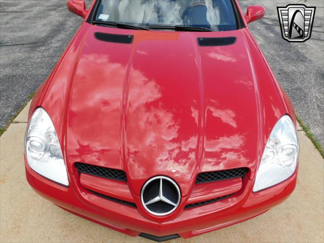 Photo of 2009 Red Mercedes-Benz SLK-Class
