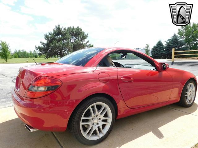 Photo of 2009 Red Mercedes-Benz SLK-Class