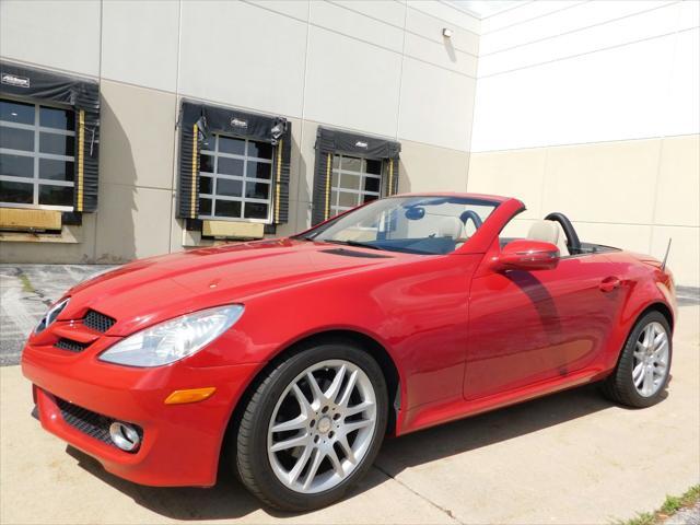 Photo of 2009 Red Mercedes-Benz SLK-Class