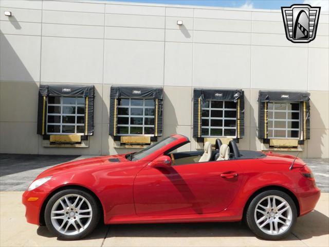 Photo of 2009 Red Mercedes-Benz SLK-Class