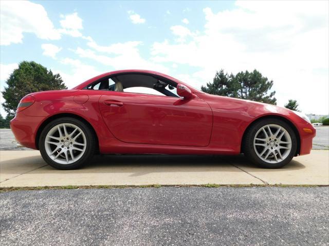Photo of 2009 Red Mercedes-Benz SLK-Class
