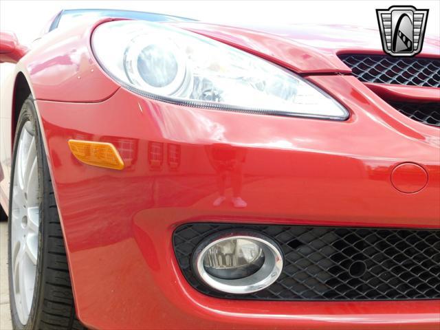 Photo of 2009 Red Mercedes-Benz SLK-Class