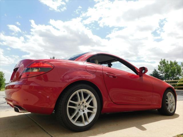 Photo of 2009 Red Mercedes-Benz SLK-Class