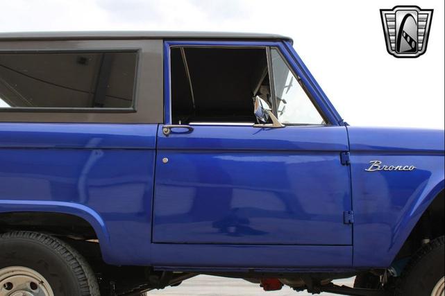 Photo of 1973 Ceansian Blue Ford Bronco