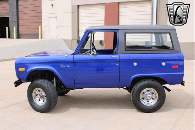 Photo of 1973 Ceansian Blue Ford Bronco