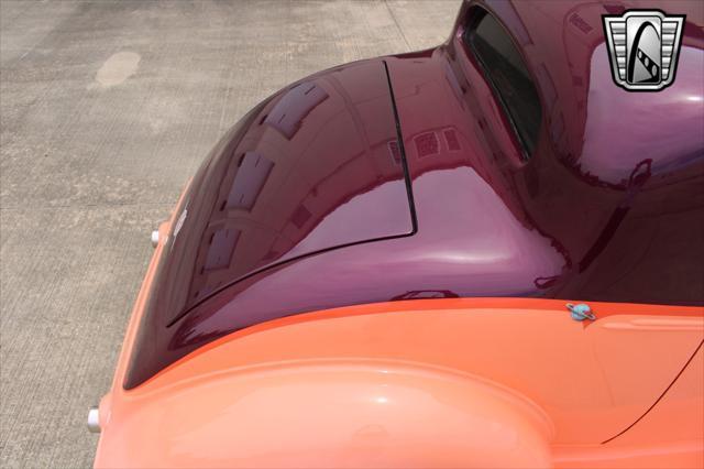 Photo of 1934 Orange Oldsmobile Model F-34