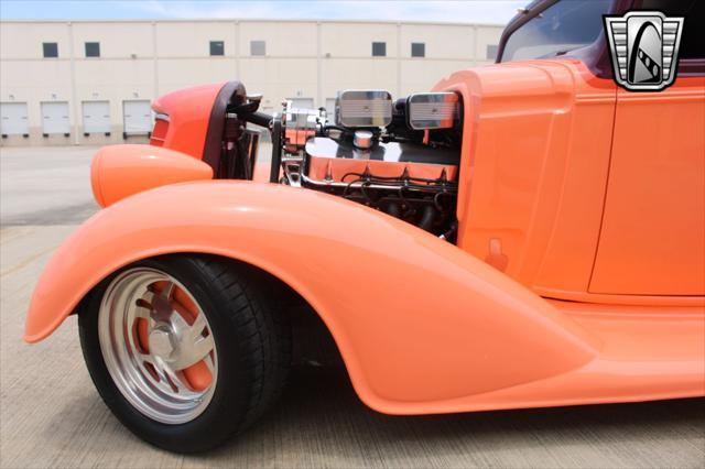 Photo of 1934 Orange Oldsmobile Model F-34